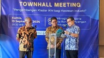 Sekjen Kemenperin Eko Cahyanto bersama Ketum HKI Sanny Iskandar di Townhall Meeting HKI, di Parahyangan, Jawa Barat