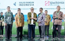 Solusi Bangun Indonesia Raih Penghargaan Industri Hijau 2024 dari Kemenperin