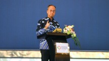 Menteri Perindustrian Agus Gumiwang Kartasasmita