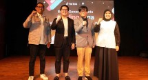 (dari kiri) Alfianto Yustinova , Ketua Jabar Saber Hoaks; Faris Mufid , Public Policy and Government Relations, TikTok Indonesia; Hokky Situngkir , Direktur Jenderal Aplikasi dan Informatika Kemenkominfo; dan Fitri Nur Ardiantika, Kepala Program Studi Penerbitan/Jurnalistik, Jurusan Teknik Grafika PNJ di acara “Konferensi Pers: TikTok Bersama Kominfo Bekali Mahasiswa #SalingJaga Melawan Misinformasi Pilkada 2024”