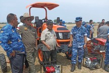 Penyerahan alat mesin pertanian ke TNI