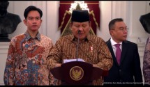 Presiden Prabowo Subianto Didampingi Wakil Presiden Wakil Presiden Gibran Rakabuming Raka Mengumumkan Susunan Kabinet Merah Putih, di Istana Merdeka, Jakarta, Minggu (20/10/2024) malam. (Foto: Tangkapan YouTube BPMI)