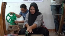 Melalui program Tanggung Jawab Sosial dan Lingkungan (TJSL) HK Peduli Kreatif, dengan memberikan dukungan kepada Kelompok Usaha Bersama (KUB) Usang Sungging asal Kecamatan Tanjung Batu, Kabupaten Ogan Ilir, Sumatra Selatan di bidang kerajinan tembaga dan perak.