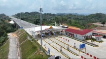 Jalan Tol Pekanbaru - XIII Koto Kampar telah menjadi komponen penting dalam jaringan Tol Trans Sumatera yang merupakan bagian dari ruas Tol Pekanbaru - Padang.