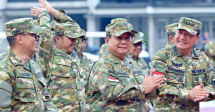 Presiden Prabowo Subianto dan jajaran Kabinet Merah Putih melakukan senam pagi di lapangan Pancasila, Kawasan Akademi Militer, Magelang, Provinsi Jawa Tengah, pada Sabtu, 26 Oktober 2024. Foto: BPMI Setpres/Muchlis Jr