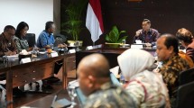 Menteri Pekerjaan Umum (PU) Dody Hanggodo bertemu dengan Menteri Koordinator Bidang Infrastruktur dan Pembangunan Wilayah Agus Harimurti Yudhoyono (AHY)