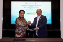 Kemitraan tersebut ditandai dengan penandatanganan memorandum of understanding (MoU) atau nota kesepahaman oleh kedua pihak yang ditandatangani oleh Direktur Utama BSI Hery Gunardi (kiri) dan Kepala Badan Gizi Nasional Dadan Hindayana (kanan)