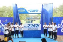 Peresmian Brand Name ESG TelkomGroup "Go Zero" oleh Direktur Utama Telkom Ririek Adriansyah beserta jajaran Direksi & Senior Leaders Telkom, disaksikan Sekretaris Camat Karangtengah Anwar Masdari, S.Pi., M.M., Kepala Desa Tambak Bulusan Ahmad Chabibullah, S.Psi., Komandan Rayon Militer Karangtengah Capt. Infanteri Suparmin, dan Wakil Kepala Polisi Sektor Karangtengah Ipda Rahmat Heriawan di Pantai Glagah Wangi, Demak