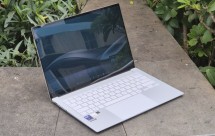 Laptop ASUS Zenbook S 14 OLED.