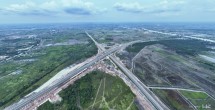 Jelang libur Nataru, HK percepat pembangunan konstruksi dua proyek penghubung di jalan tol trans sumatera. 