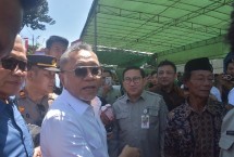 Menko Pangan Zulkifli Hasan bersama Dirjen PKH Kementan