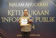 VP Corporate Communication Telkom Andri Herawan Sasoko pada acara Malam Anugerah Keterbukaan Informasi Publik Tahun 2024 yang digelar oleh Komisi Informasi Pusat (KIP) 