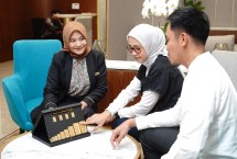 Pegawai BSI menjelaskan investasi Emas