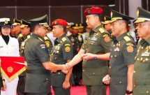 Panglima TNI Jenderal TNI Agus Subiyanto memimpin upacara Serah Terima Jabatan (Sertijab) 9 Jabatan Strategis di Lingkup Mabes TNI