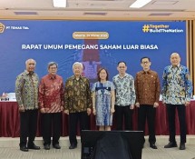 Para Direksi dan Komisaris PT TEMAS Tbk berfoto bersama usai RUPST di Jakarta pada Senin (24/03/2025). (Foto: Humas TMAS)