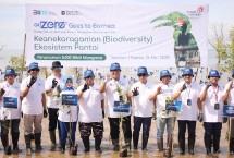 Penanaman 5.000 bibit mangrove pada acara GoZero% Goes to Borneo di Tarakan, Kalimantan Utara.
