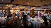 Kapal Pesiar Bertema Disney