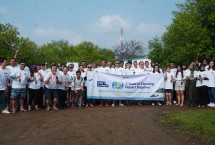Bursa CFX bersama dengan seluruh anggotanya melalui program Tanggung Jawab Sosial atau Corporate Social Responsibility (CSR) “CFX & Members: 2 Years of Creating Impact Together” dengan melakukan kegiatan penanaman 300 bibit pohon mangrove