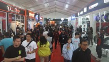 Caption: suasana di Hall 11 GAIKINDO Indonesia International Auto Show (GIIAS) 2025, ICE BSD City.