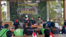 Keterangan Foto: Aliansi Wartawan Online Sidoarjo (AWOS) menggelar Forum Jaring Aspirasi yang dihadiri oleh Aliansi Ojol Sidoarjo (AOS), pada Kamis (24/7/2025).