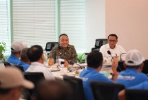Sebanyak 42 orang petani dari 38 lembaga pekebun yang didampingi pengurus Asosiasi Petani Kelapa Sawit Perusahaan Inti Rakyat (ASPEKPIR), diterima langsung oleh Direktur Utama PTPN IV PalmCo Jatmiko Santosa dan Direktur Hubungan Kelembagaan Irwan Perangin-angin