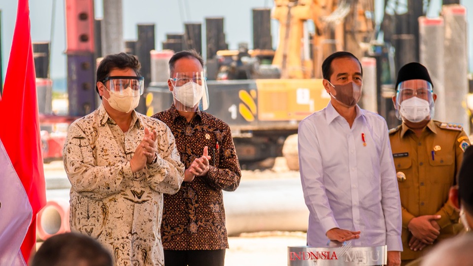Menperin Dampingi Presiden Jokowi Pada Ground Breaking Smelter Freeport di Gresik