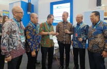 Kunjungan Menteri Perindustrian Republik Indonesia, Agus Gumiwang Kartasasmita di booth Astra Financial