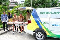 Allianz Syariah & Maybank Indonesia Ajak Nasabah Berbagi Kebaikan melalui Wakaf Ambulans untuk Dompet Dhuafa