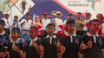 Menpar Arief Yahya Bersama Gubernur Banten Wahidin Halim - Bupati Pandeglang Irna Narulita dan Direktur Jababeka Hyanto Wihadi Memukul Lesung Menandai FPTL.